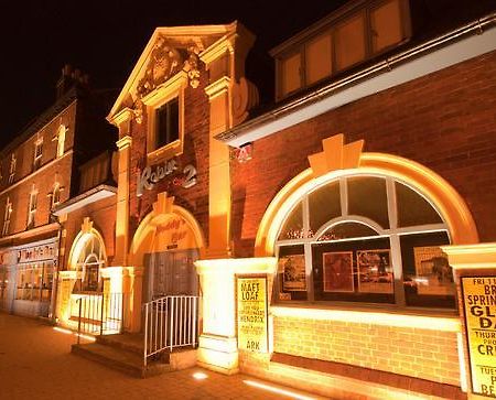 The Robin 2 Hotel ウォルヴァーハンプトン エクステリア 写真