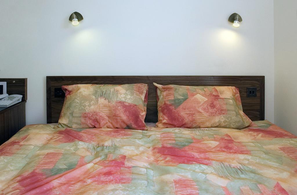 The Robin 2 Hotel ウォルヴァーハンプトン 部屋 写真