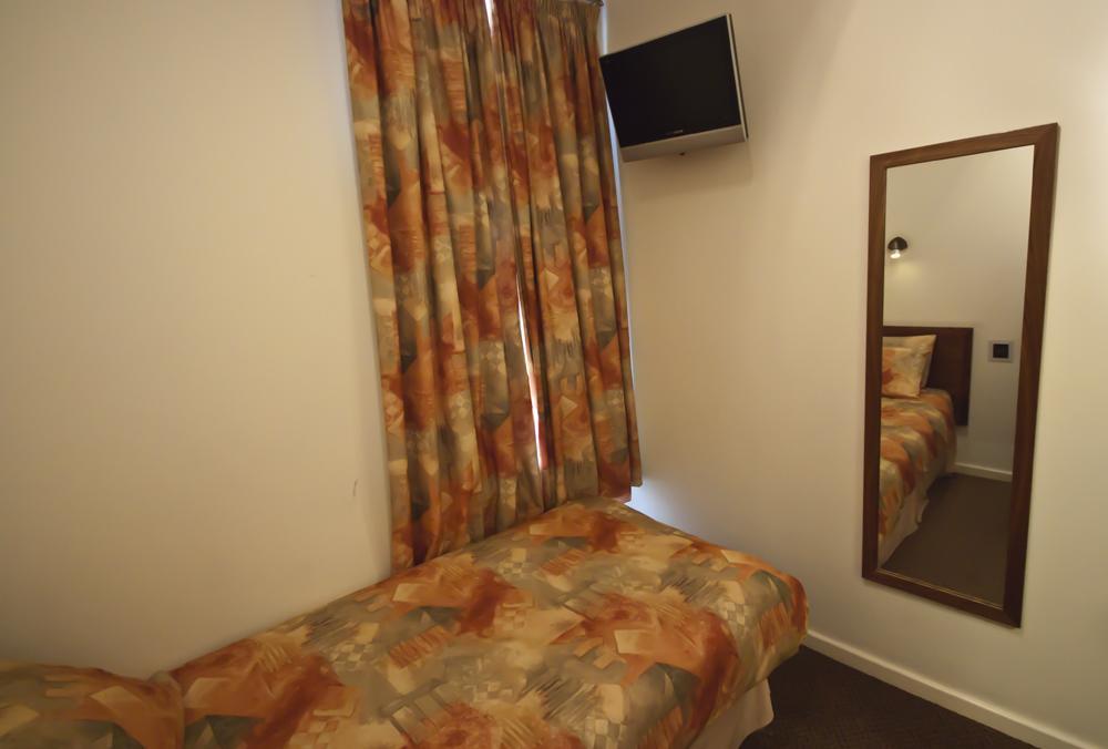 The Robin 2 Hotel ウォルヴァーハンプトン 部屋 写真