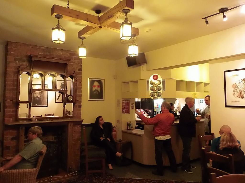 The Robin 2 Hotel ウォルヴァーハンプトン エクステリア 写真